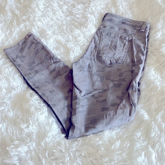 GAP CAMO CARGO PANTS SIZE 4 - Picture 7 of 13